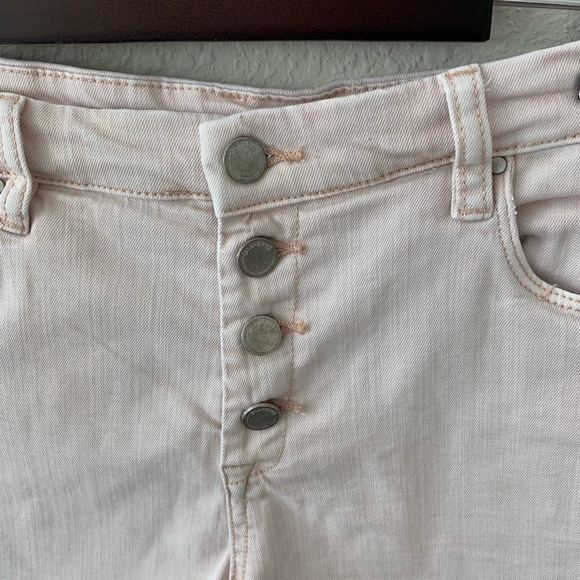 Blank NYC | Wedge Short Light Pink - Picture 5 of 8